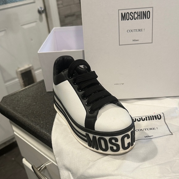 Moschino Monochrome Lace-Up Sneakers - Picture 1 of 6